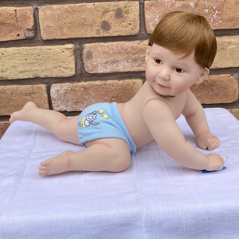 Vintage 1994 The Ashton-Drake Galleries Barely Yours Snug As A Bug In A Rug Doll